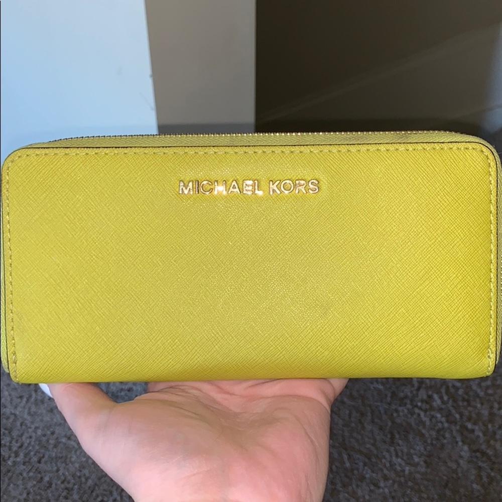 Michael Kors Wallet!